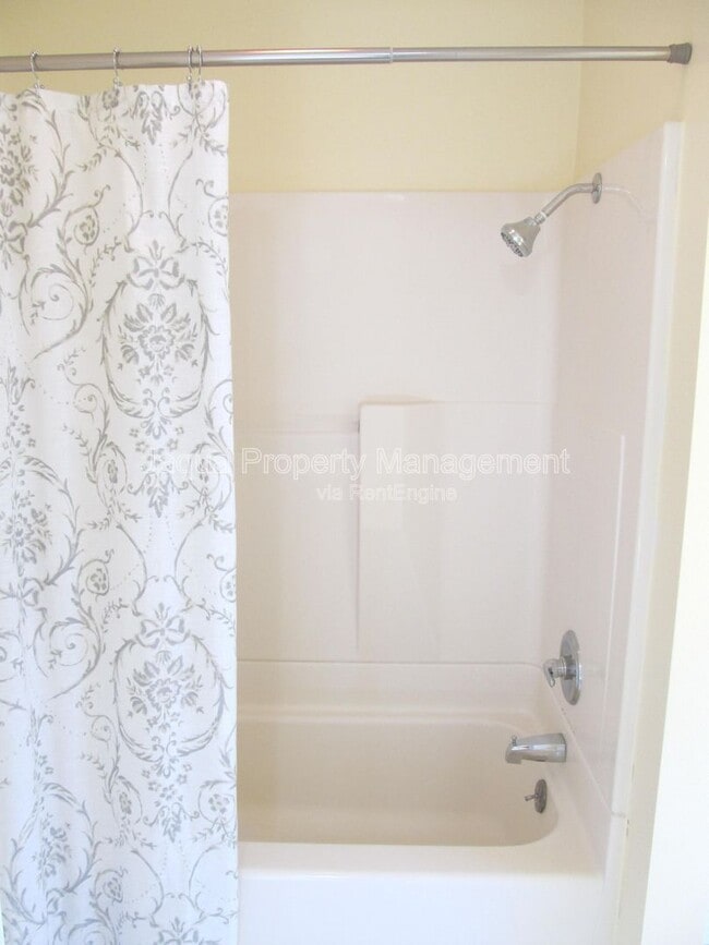 Building Photo - 6234 E V Ave