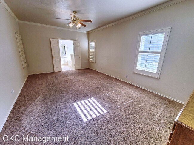 Building Photo - 3 br, 2.5 bath House - 4005 NE 138th Terr