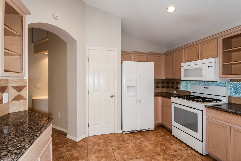 Building Photo - 6752 Waterton Dr