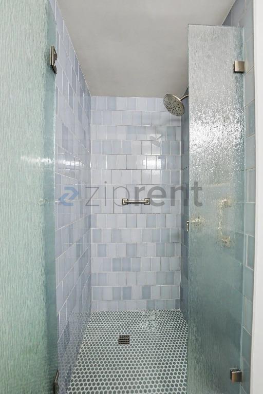 Building Photo - Unit