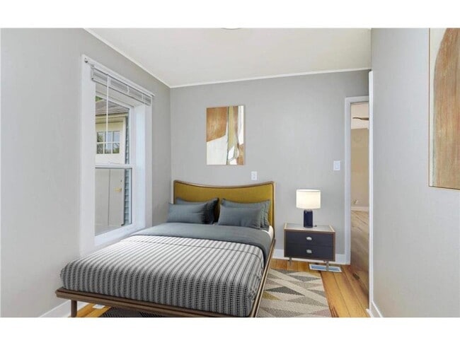 Building Photo - 20660 Holyoke Ave