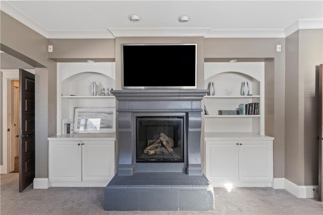 Building Photo - 2125 Cooper Lake Dr SE