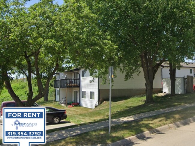 Building Photo - $1,100 | 2 Bedroom, 1 Bathroom Condo | CAT...