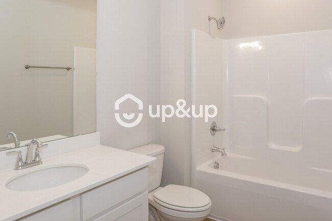 Building Photo - Fantastic 4bd/2ba home! Coming soon!
