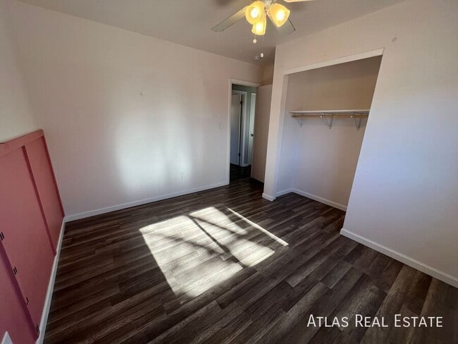 Building Photo - 2720 El Capitan Dr