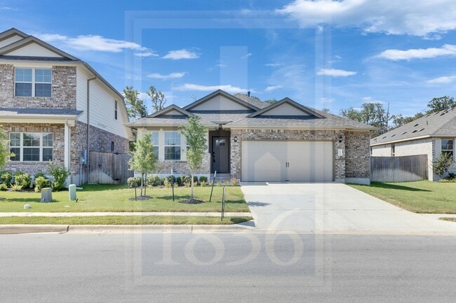 Primary Photo - 135 Hackberry Ln