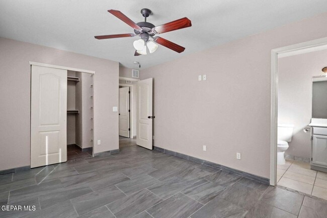 Building Photo - 804 Desert Cactus Dr