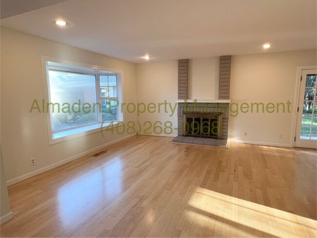 Building Photo - Almaden Valley Home, Central A/C, New Carp...