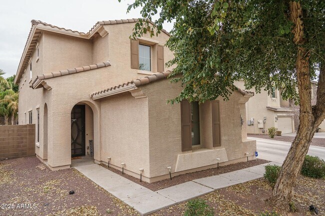 Building Photo - 15658 W Cortez St