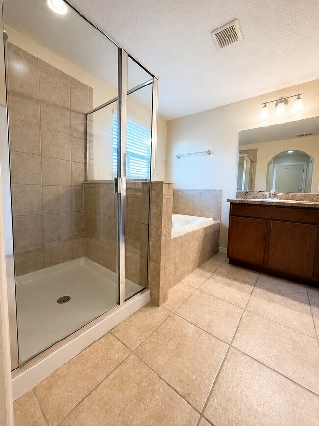 Building Photo - 15487 Camp Dubois Crescent