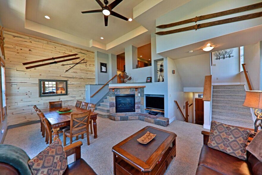 Building Photo - 709 Red Quill Wy