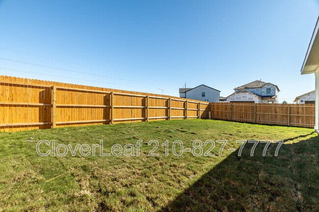 Building Photo - 275 Kinsley Wy