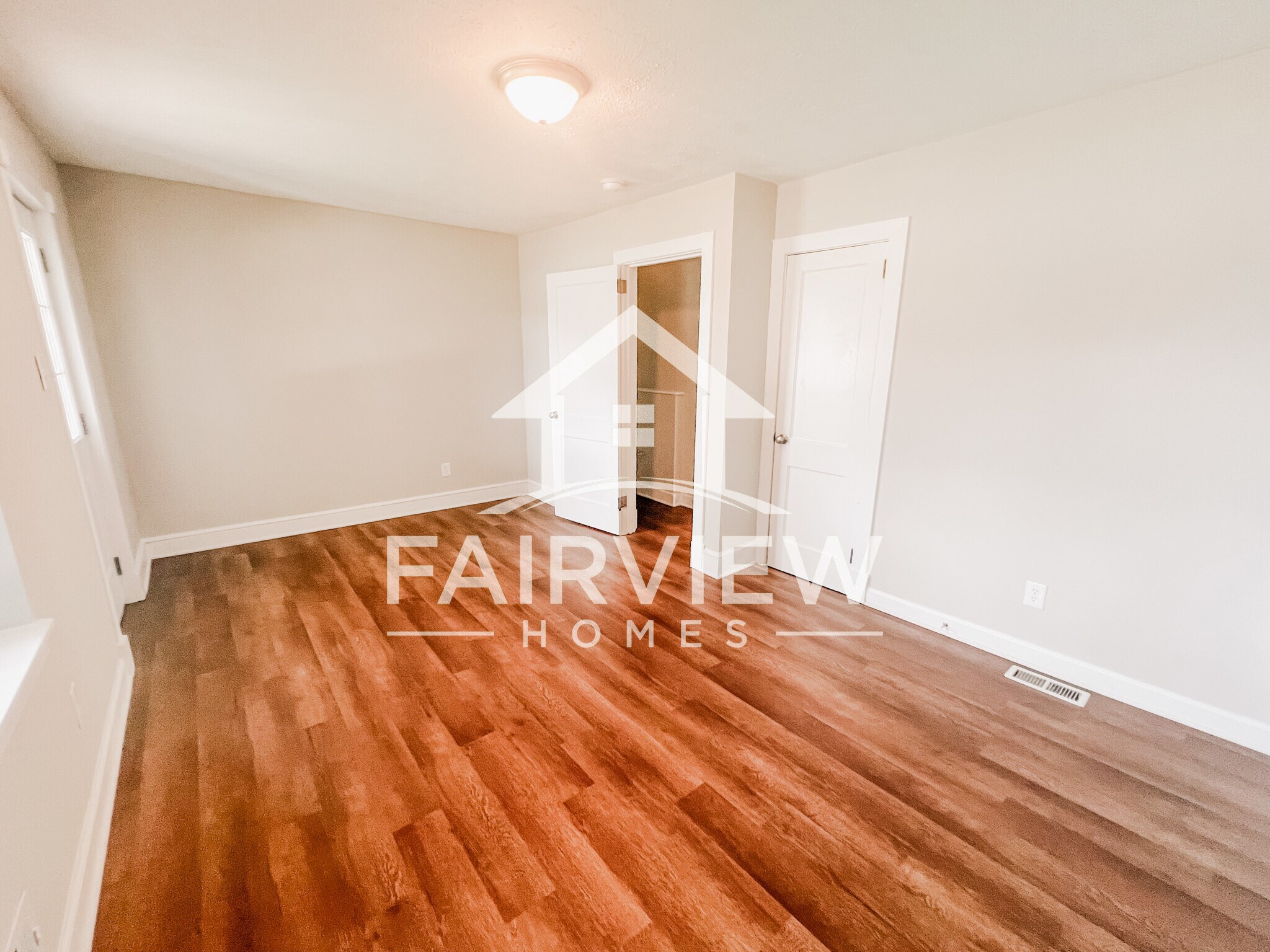 Building Photo - 3239 Mayflower Dr