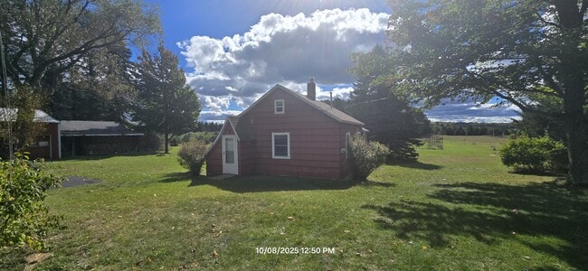 Building Photo - 2273 S County Line Rd