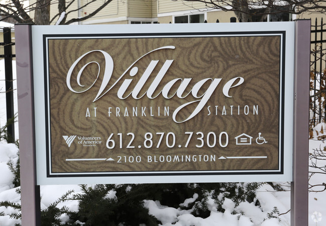 Building Photo - Village at Franklin Station