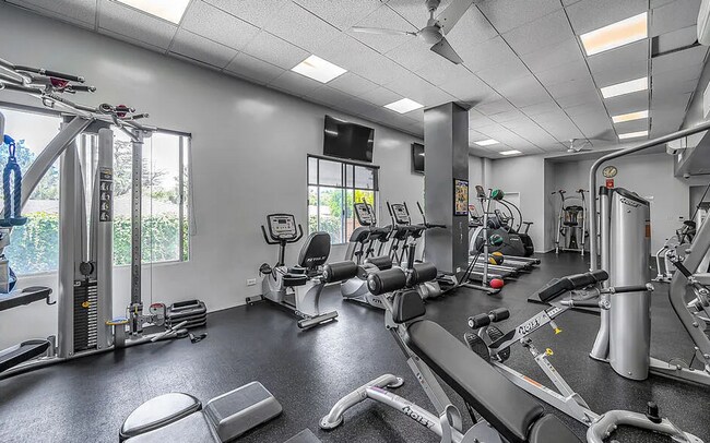 Building Photo - 10501 Wilshire Blvd