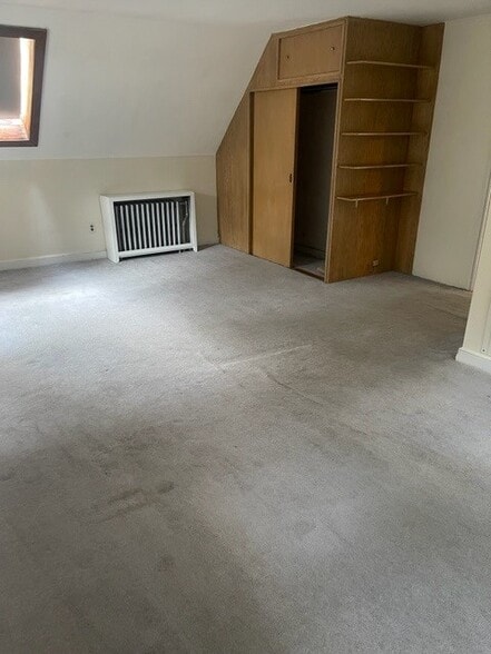 Building Photo - 256 Lowell Ave