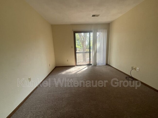 Building Photo - 166 Eagle Ridge