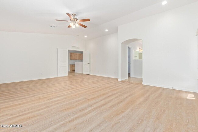 Building Photo - 4542 N 111th Dr