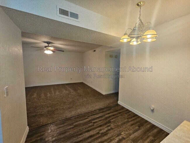Building Photo - 8009 N 117th E Ave