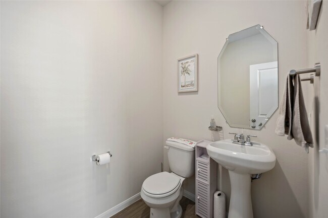 Building Photo - 6434 Lakeview Haven Dr