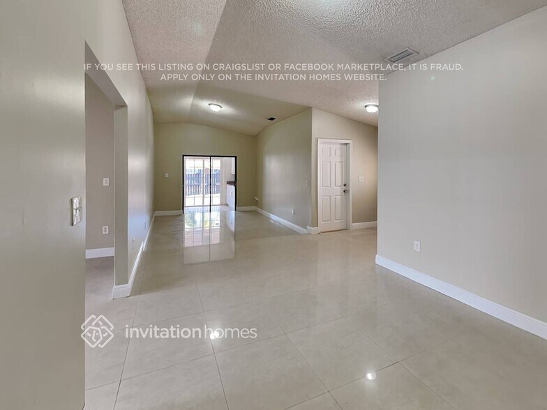 Building Photo - 1086 NW 128th Ave