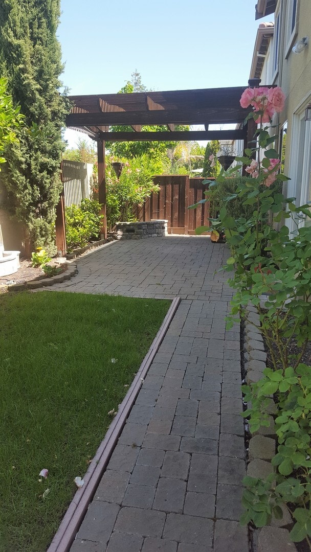 Building Photo - San Ramon's Lovely Windemere, Canadora Two Story Home 3 Br. + Loft, 2.5 Ba.