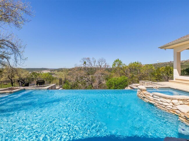 Building Photo - 9805 Big View Dr