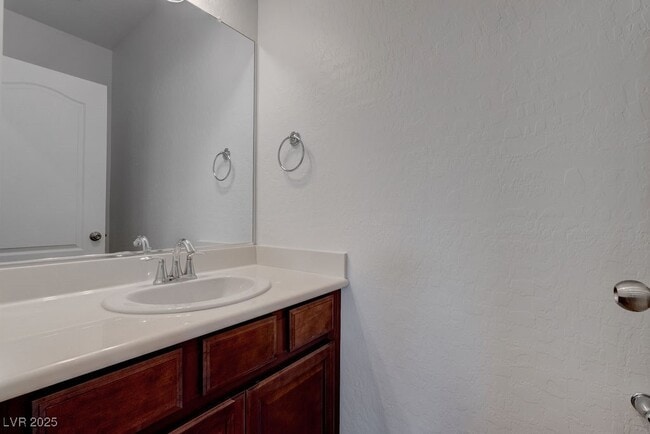 Building Photo - 7733 Lively Loom Ct