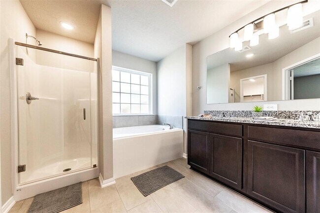 Building Photo - 8224 Tourmaline Wy