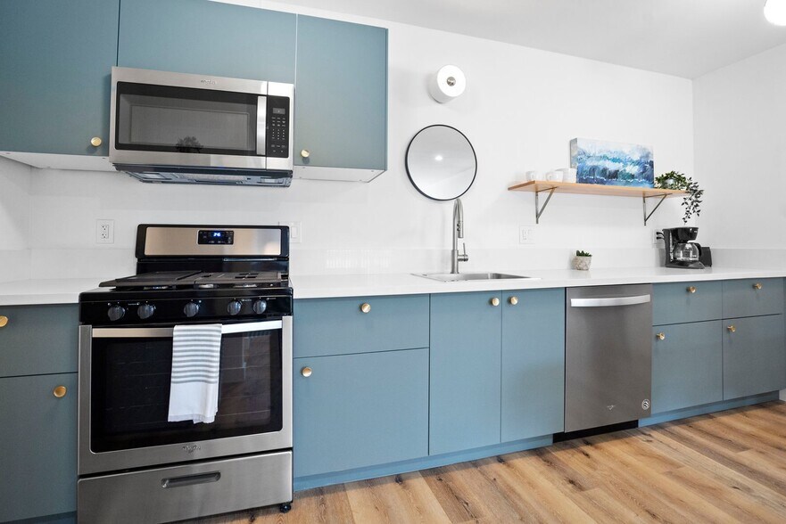 Building Photo - Individual Bungalows: All 1 bedroom/ 1 bath units all with LARGE PRIVATE YARDS.