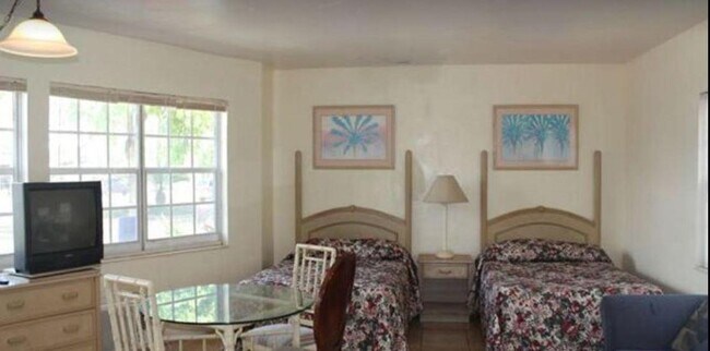 Building Photo - 1010 S Federal Hwy