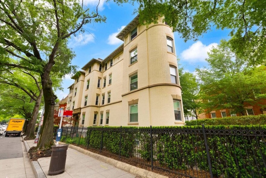 Building Photo - 150 Rhode Island Ave NW