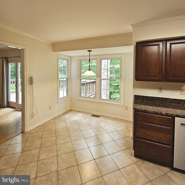 Building Photo - 6004 Station View Ct