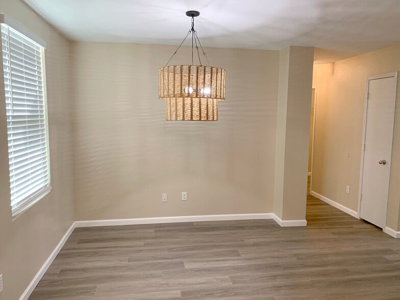 Dining Room - 3014 Lake Terrace Dr