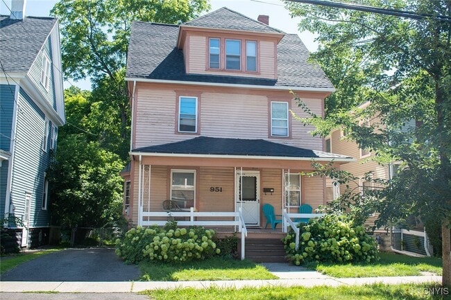 Primary Photo - 951 Lancaster Ave