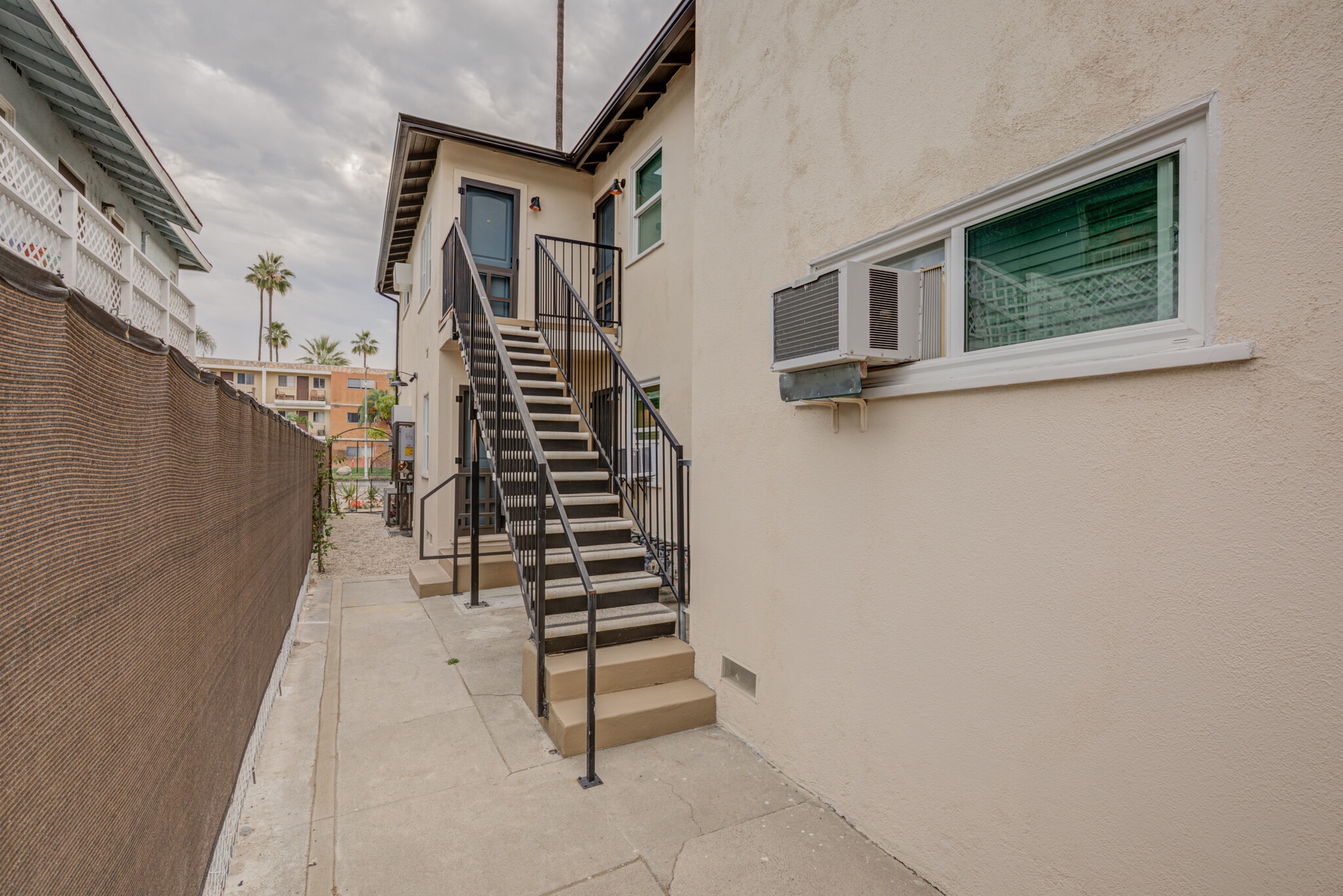 Building Photo - 12349 Riverside Dr