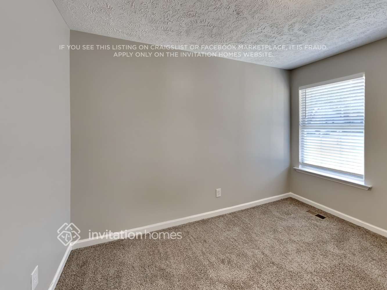 Building Photo - 1915 Venada Trail