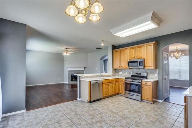 Building Photo - 3408 Oleander Dr