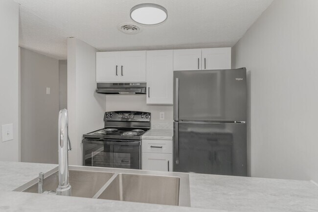 Building Photo - 731 Old Liberty Rd