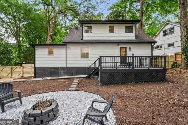 Building Photo - 2735 Defoors Ferry Rd NW