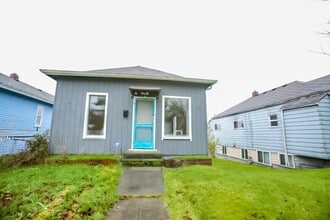 Building Photo - 3619 Lombard Ave