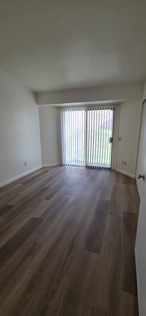 Building Photo - Cooley Ranch Home with NEW Paint NEW flooring