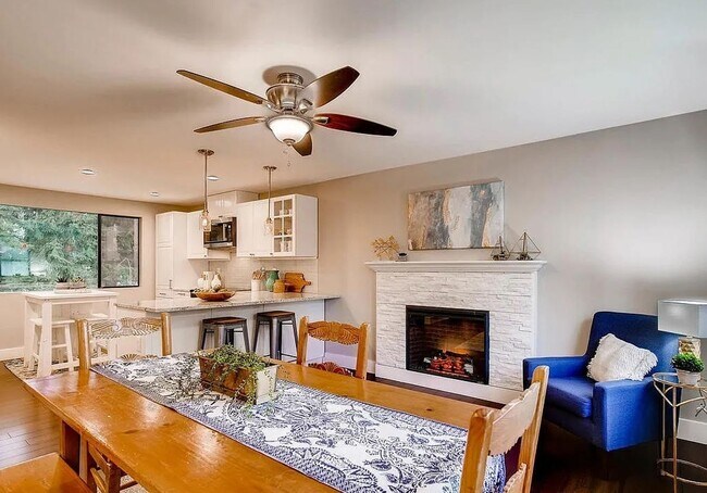 Building Photo - Beautifully Updated Edmonds Home with Spacious Fenced Backyard