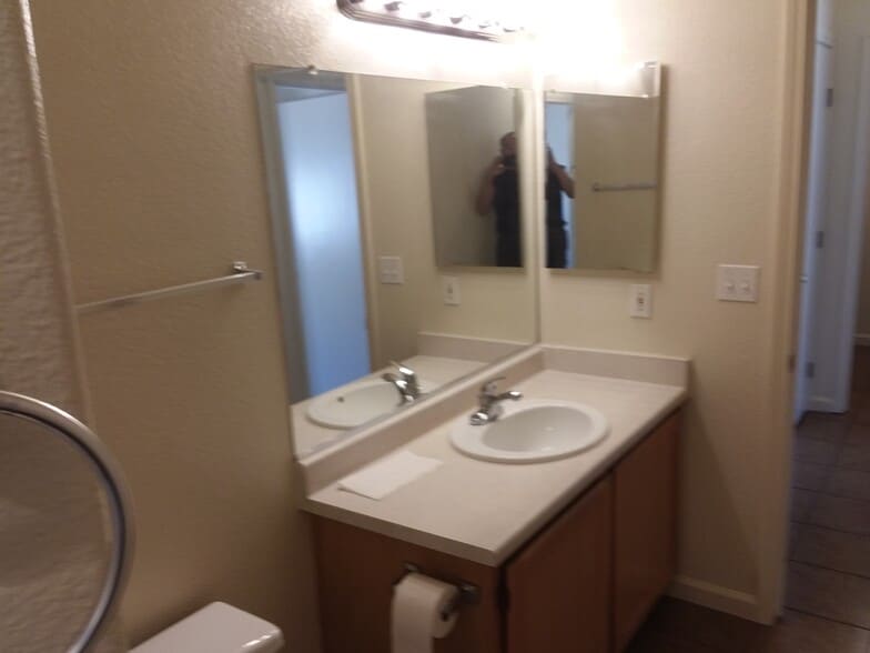 Building Photo - 2214 Sacred Mountain Ct