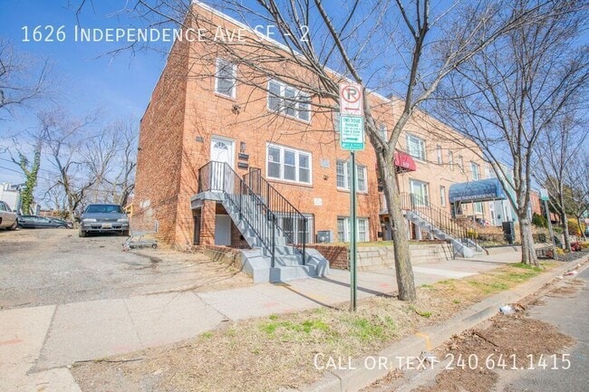 Building Photo - 1626 Independence Ave SE