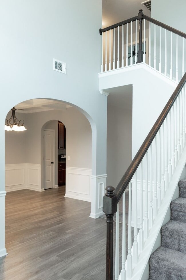 Building Photo - 2624 Leland Dr