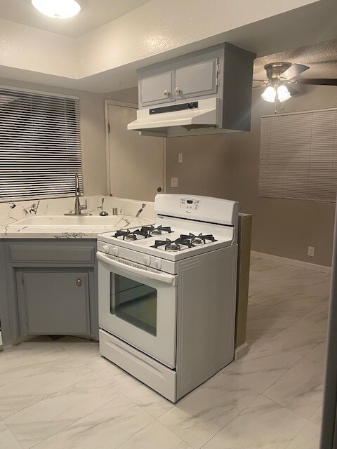 Building Photo - 20240 Park Rd