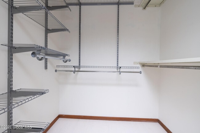 Building Photo - 416 Greenhill Ct