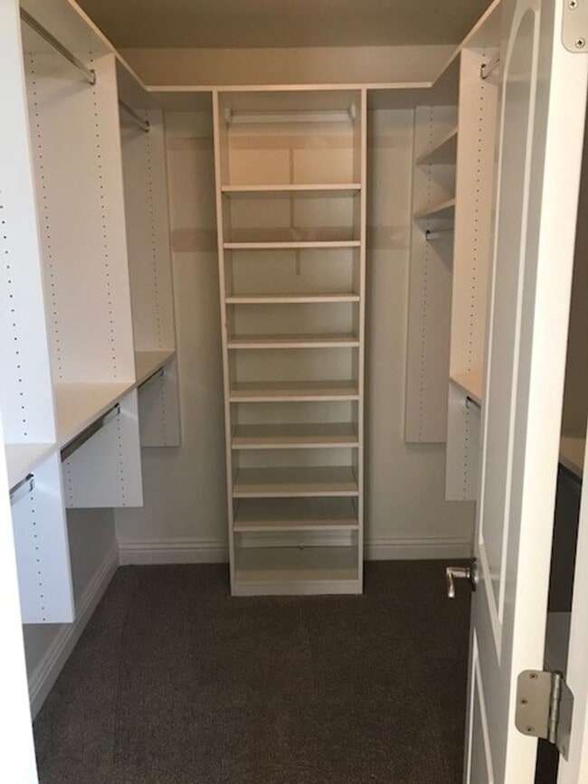 Building Photo - Turtle Rock Gem